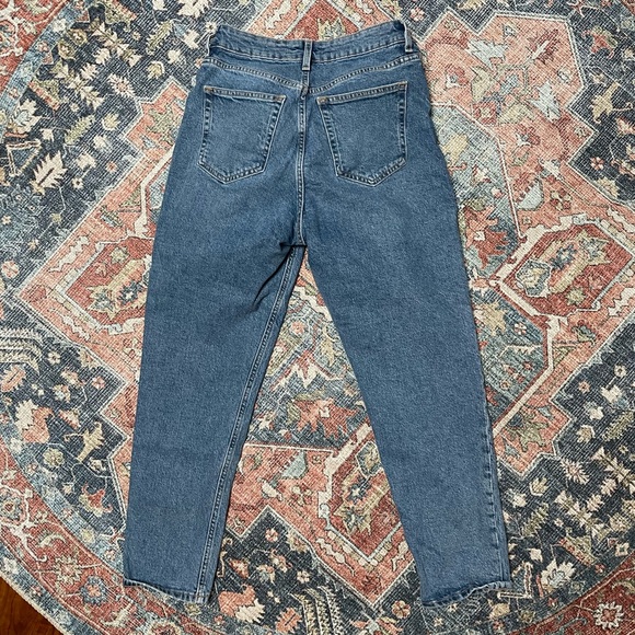 High-waist Mom Jeans - Picture 3 of 5